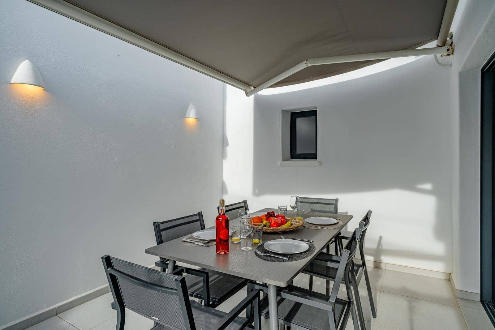 2 bedroom Semi-detached Villa for rent in Denia with pool - € 1,500 (Ref: 7866369)