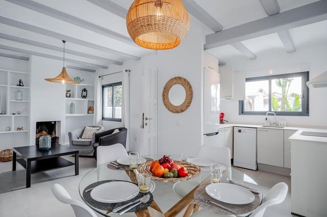 2 soverom Kjedet enebolig til leie i Les Bassetes - El Marjal, Dénia med svømmebasseng - € 1 300 (Ref: 7866369)