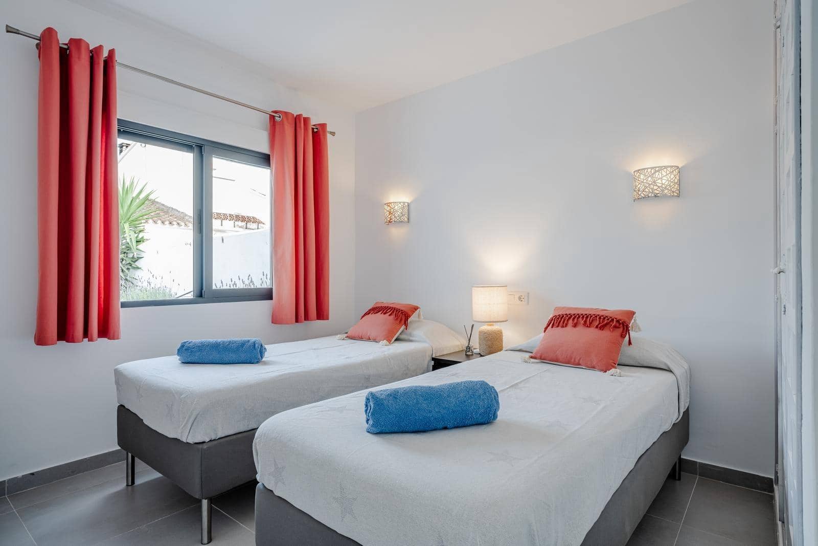 2 sypialnia Dom blizniak do wynajęcia w Denia z basenem - 1 600 € (Ref: 7866369)