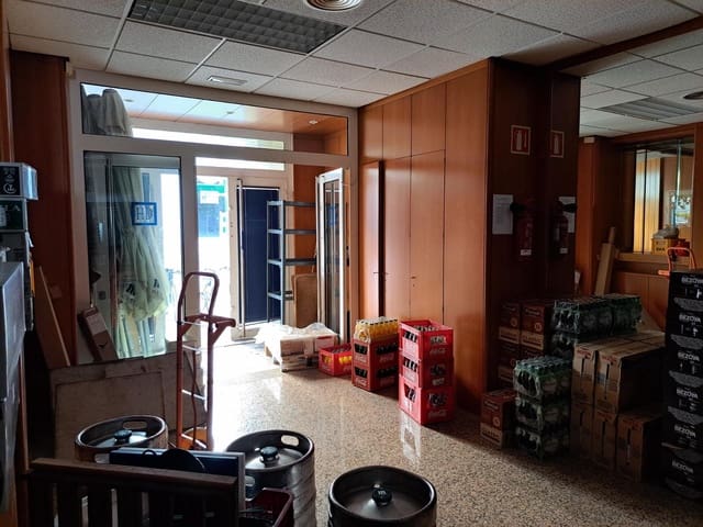 Kommersiell til leie i Centro Urbano, Dénia - € 2 500 (Ref: 7891099)