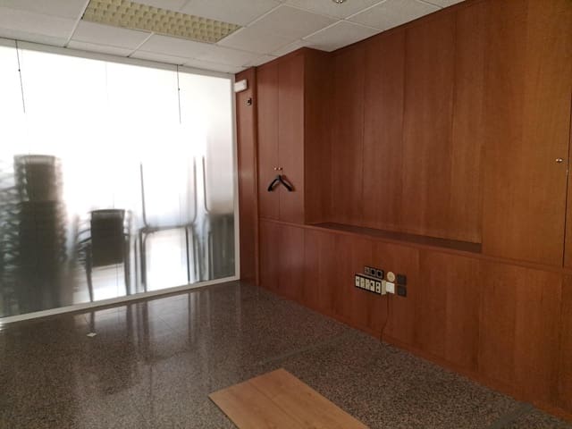 Erhverv til leje i Centro Urbano, Dénia - € 2.500 (Ref: 7891099)