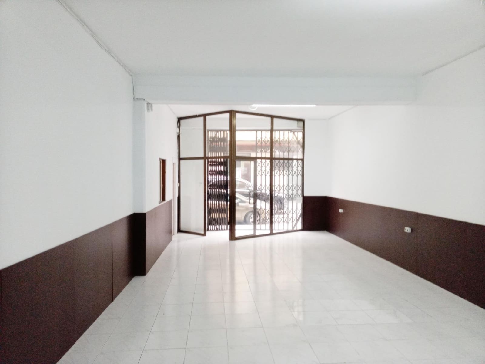 Commercial for sale in Denia - € 260,000 (Ref: 7987746)