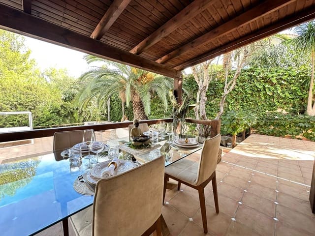 3 sypialnia Willa na sprzedaż w El Montgó, Dénia z basenem garażem - 735 000 € (Ref: 8098302)