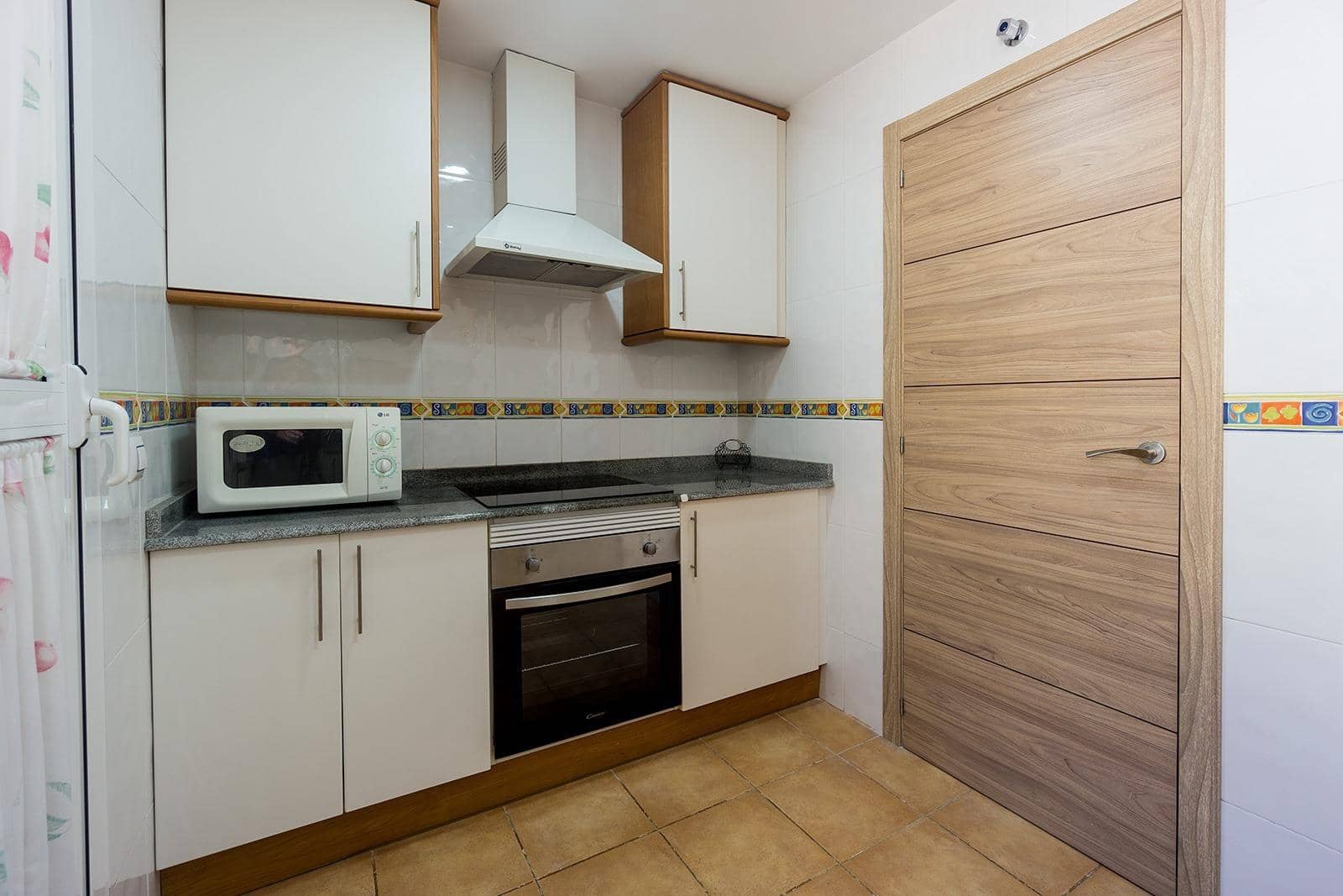 2 sovrum Lägenhet att hyra i Denia med pool - 750 € (Ref: 8211653)