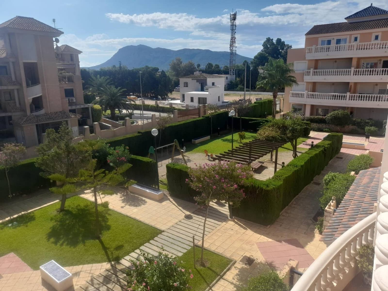 2 sovrum Lägenhet att hyra i Denia med pool - 750 € (Ref: 8211653)