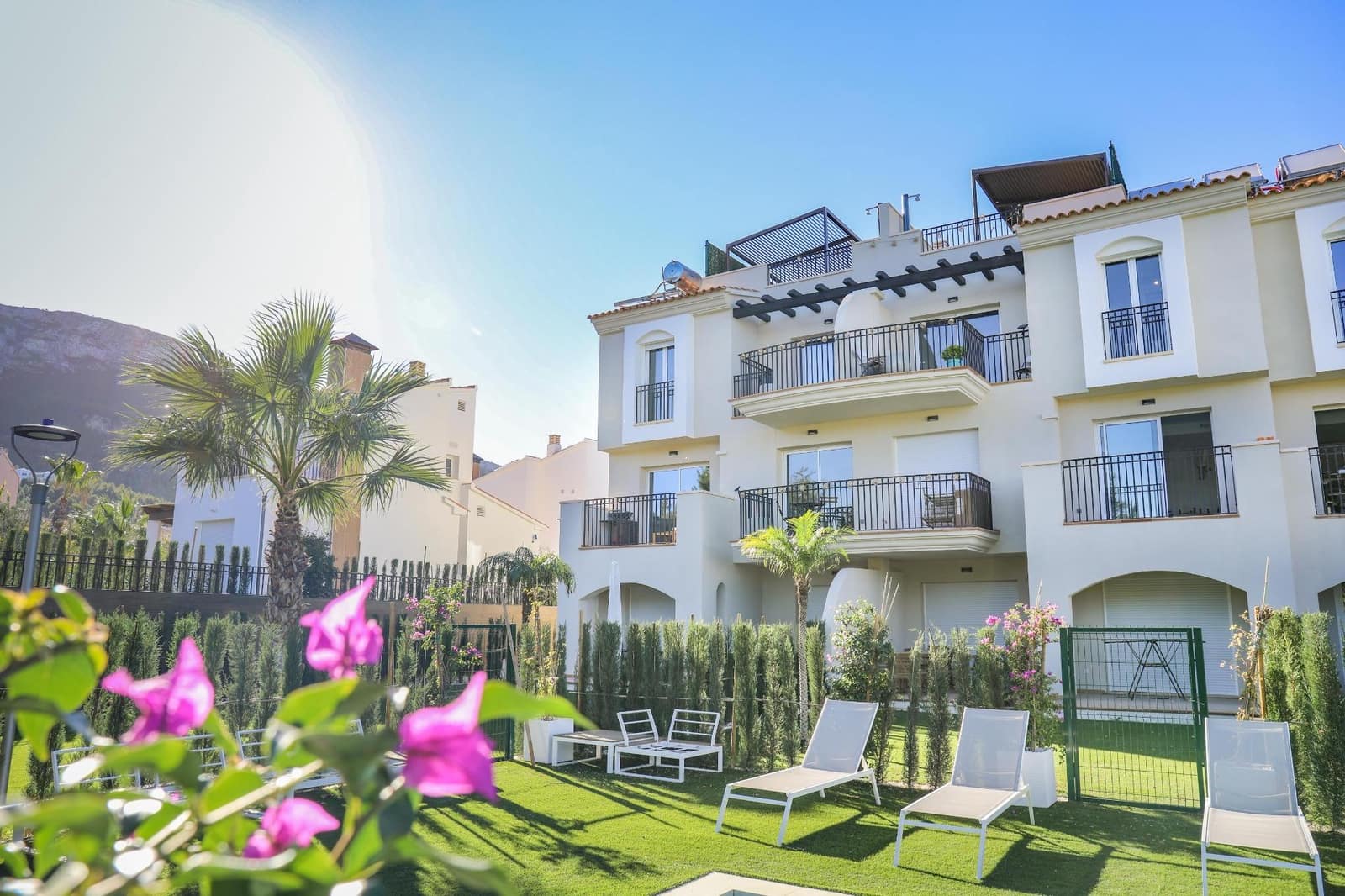 2 bedroom Apartment for sale in Denia with pool - € 381,000 (Ref: 8233454)