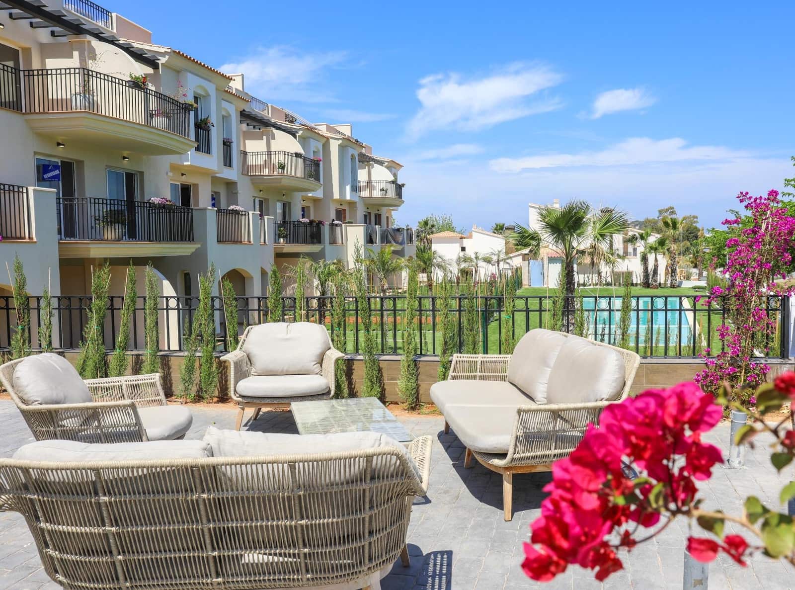 2 bedroom Apartment for sale in Denia with pool - € 381,000 (Ref: 8233454)