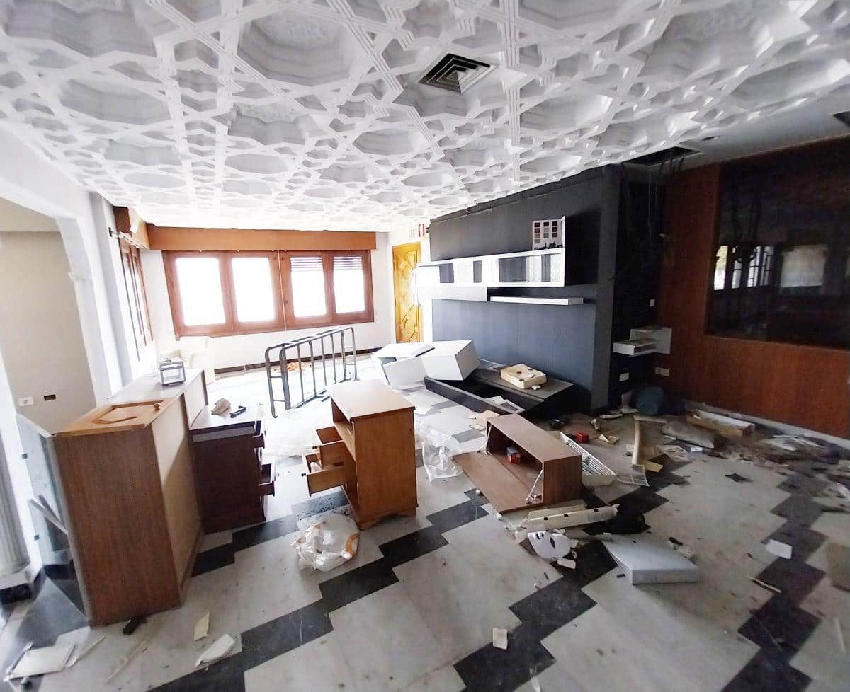 9 soveværelse Erhverv til salg i Aldaia med garage - € 1.250.000 (Ref: 8310328)