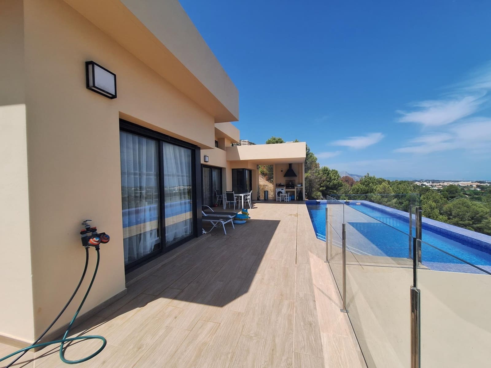 3 sovrum Villa till salu i Denia med pool garage - 890 000 € (Ref: 8428799)