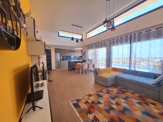 3 Zimmer Villa zu verkaufen in Dénia mit Pool Garage - 890.000 € (Ref: 8428799)