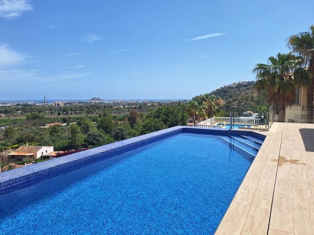 3 bedroom Villa for sale in Dénia with pool garage - € 890,000 (Ref: 8428799)