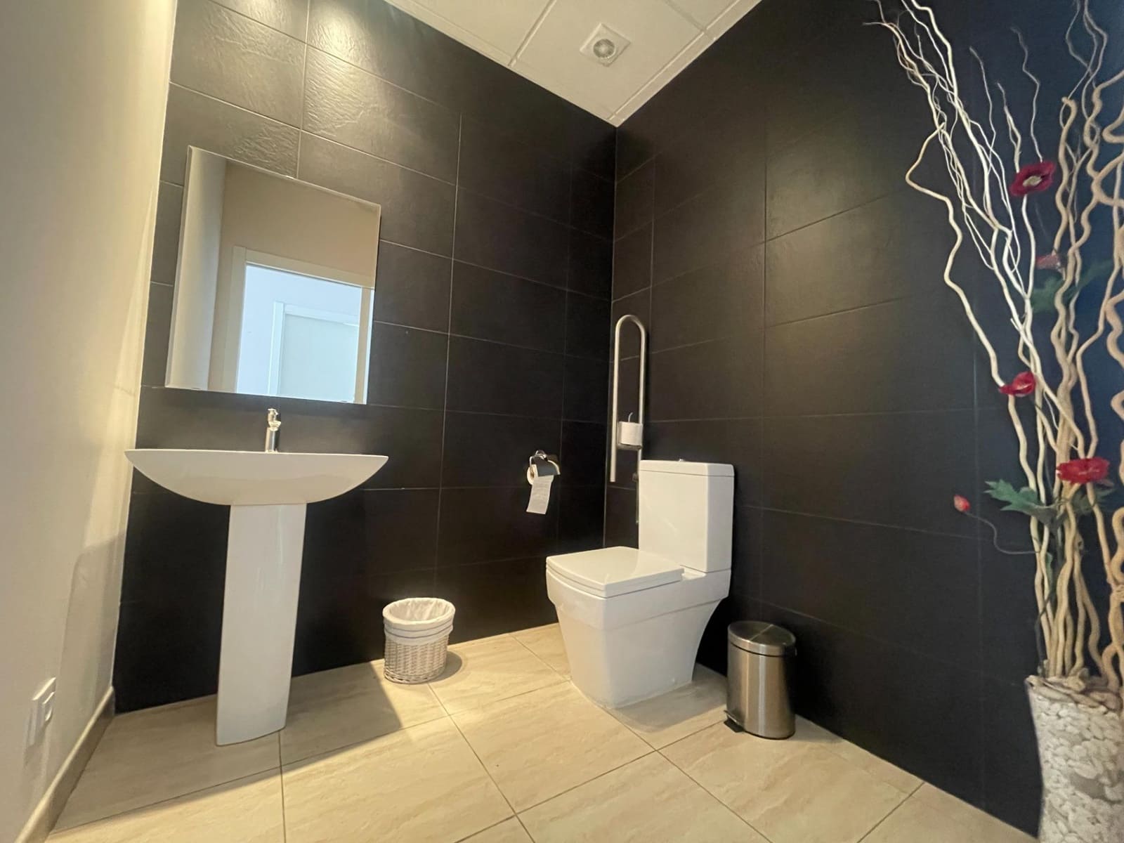 Kaupallinen vuokrattavana paikassa Denia - 1 800 € (Ref: 8438685)