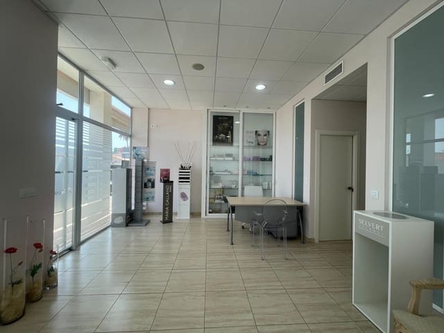 Erhverv til leje i El Puerto, Dénia - € 1.800 (Ref: 8438685)