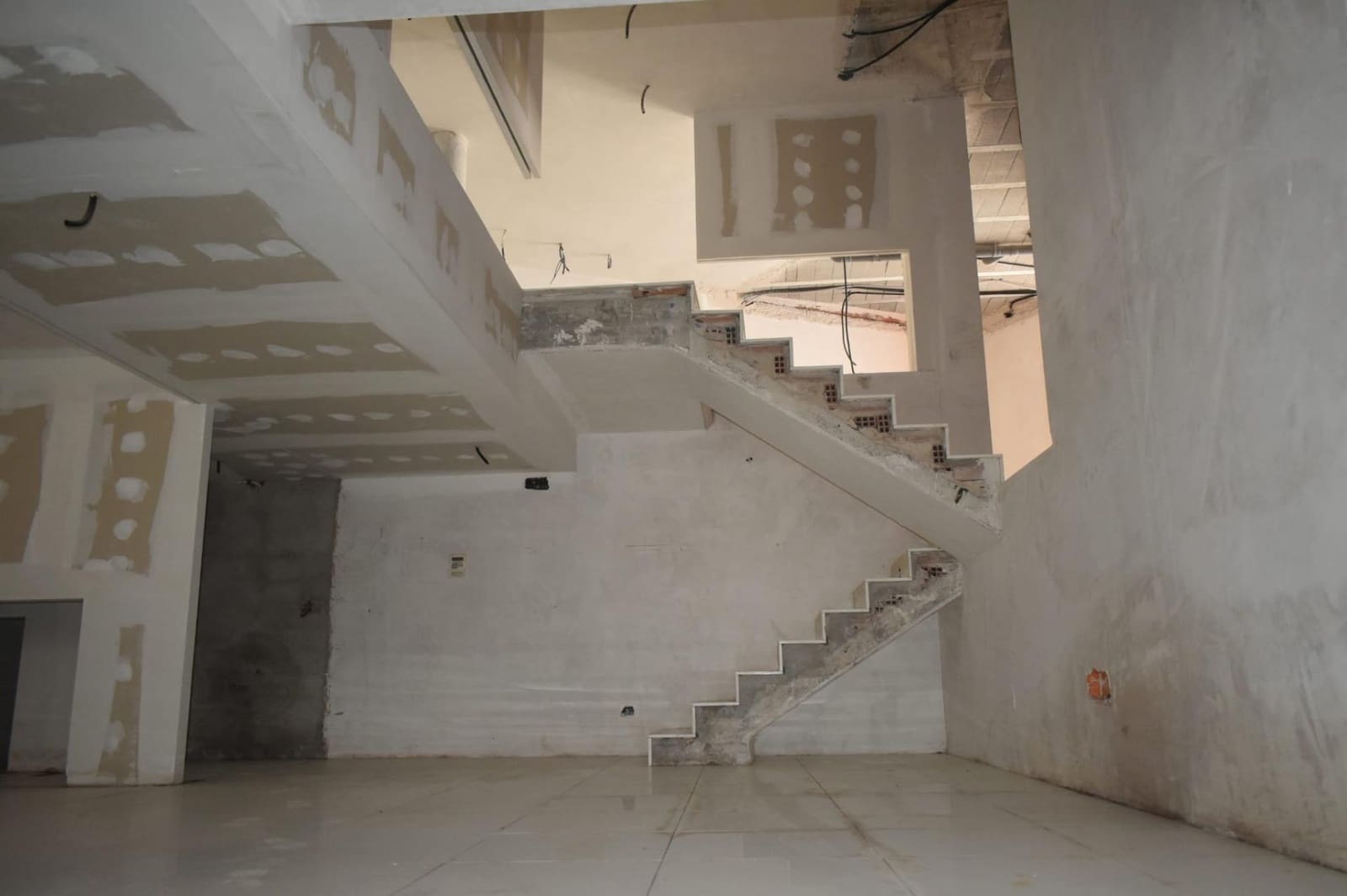 Commercial for sale in Pego - € 90,000 (Ref: 8442441)