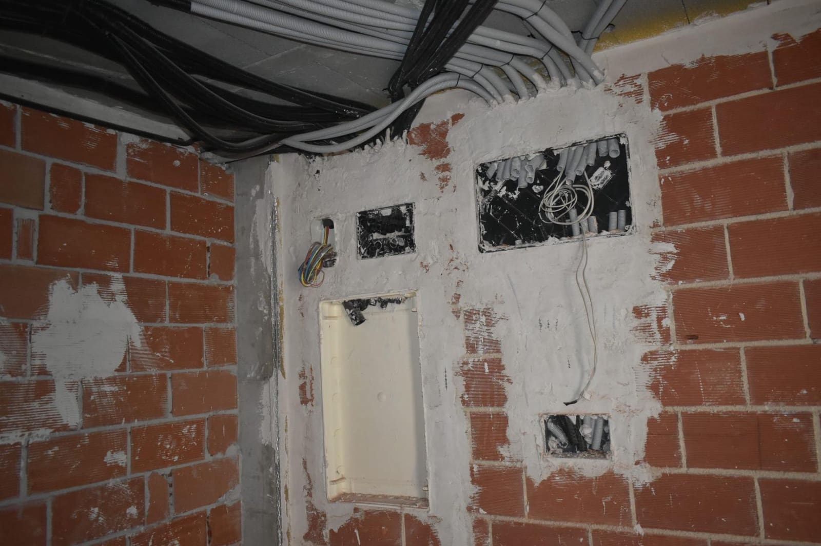 Commercial for sale in Pego - € 90,000 (Ref: 8442441)