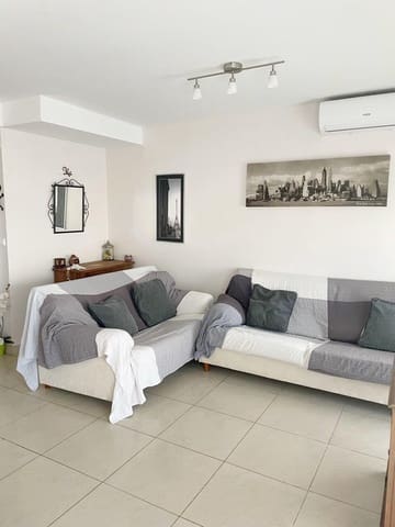 Appartement de 2 chambres à louer à Oliva avec piscine - 800 € (Ref: 8597670)