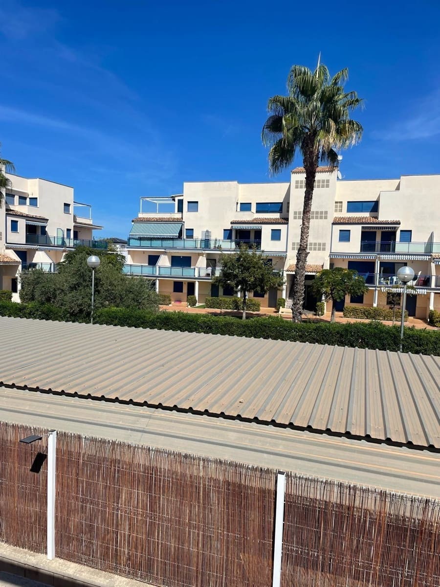 Appartement de 2 chambres à louer à Oliva avec piscine - 800 € (Ref: 8597670)