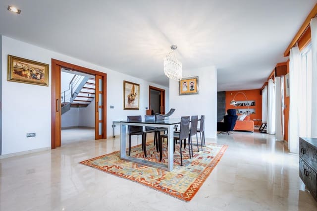 4 bedroom Penthouse for sale in Centro Urbano, Dénia with garage - € 499,000 (Ref: 8610675)