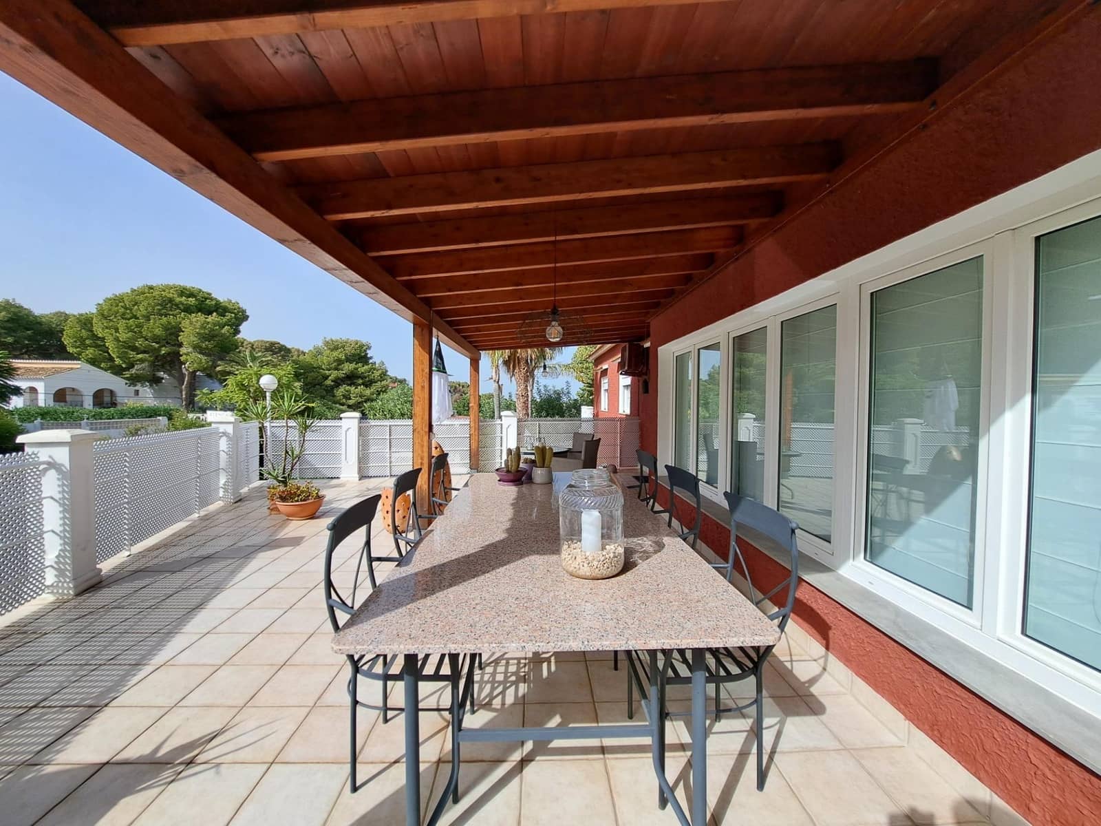 Chalet de 7 habitaciones en Dénia en venta con piscina garaje - 1.395.000 € (Ref: 8627021)