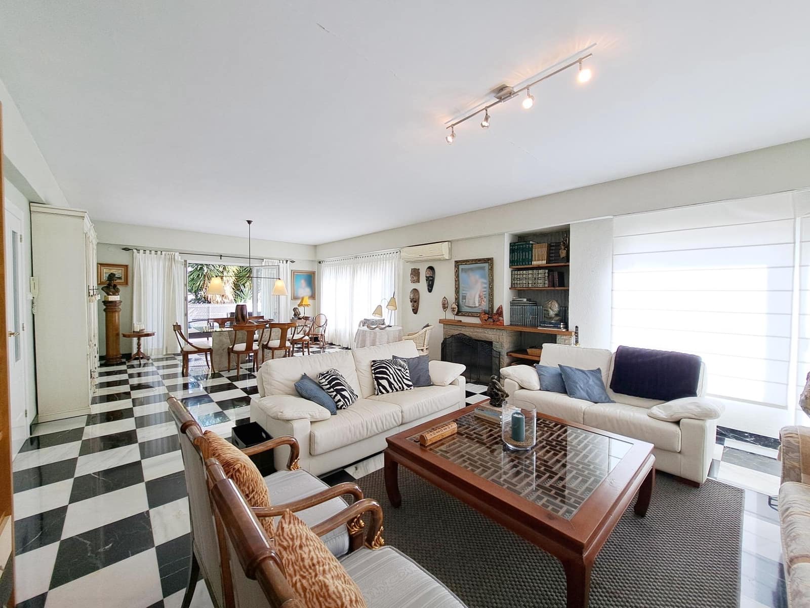 7 bedroom Villa for sale in Denia with pool garage - € 1,395,000 (Ref: 8627021)