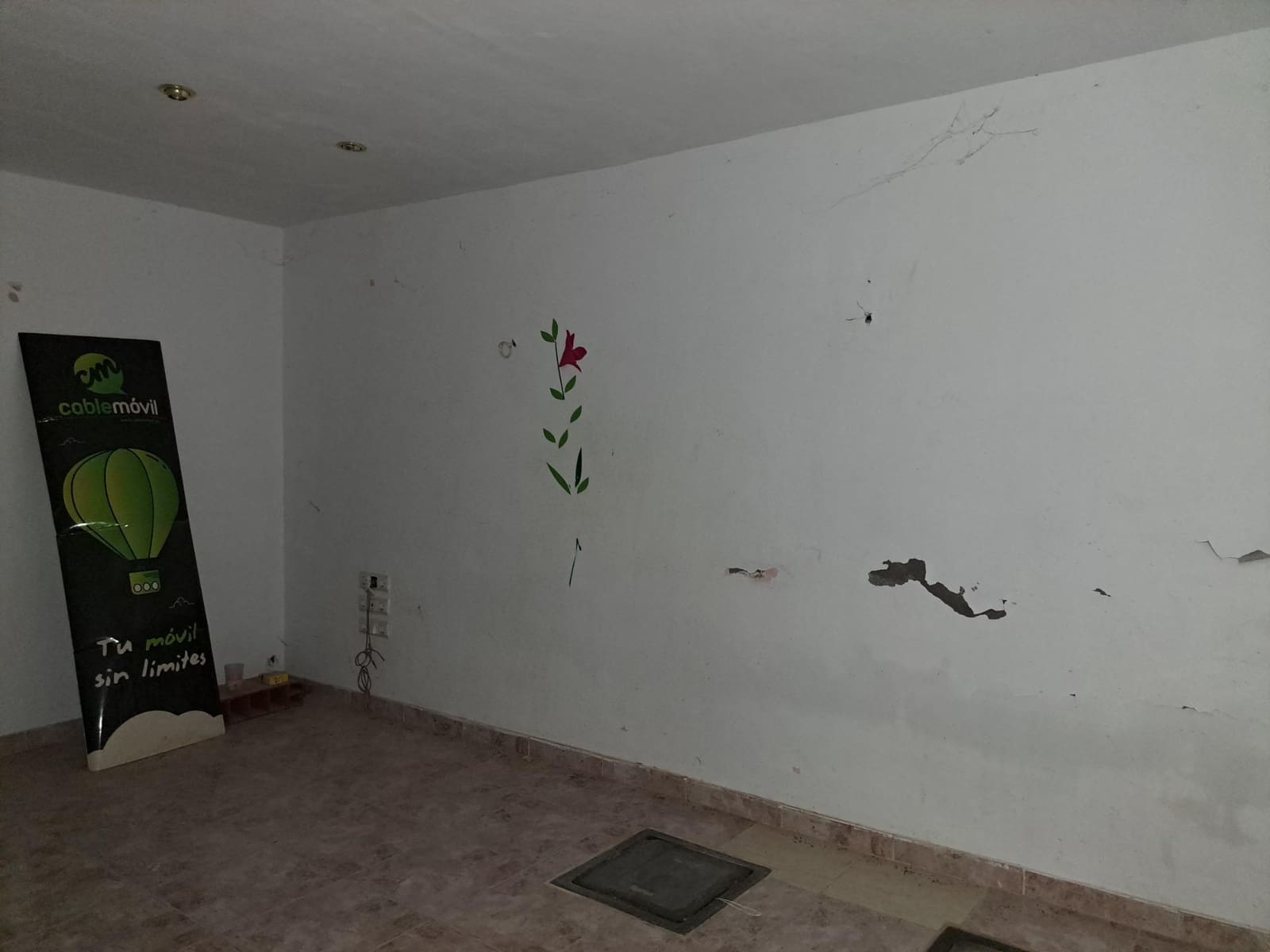 Commercial for sale in Denia - € 130,000 (Ref: 8687604)