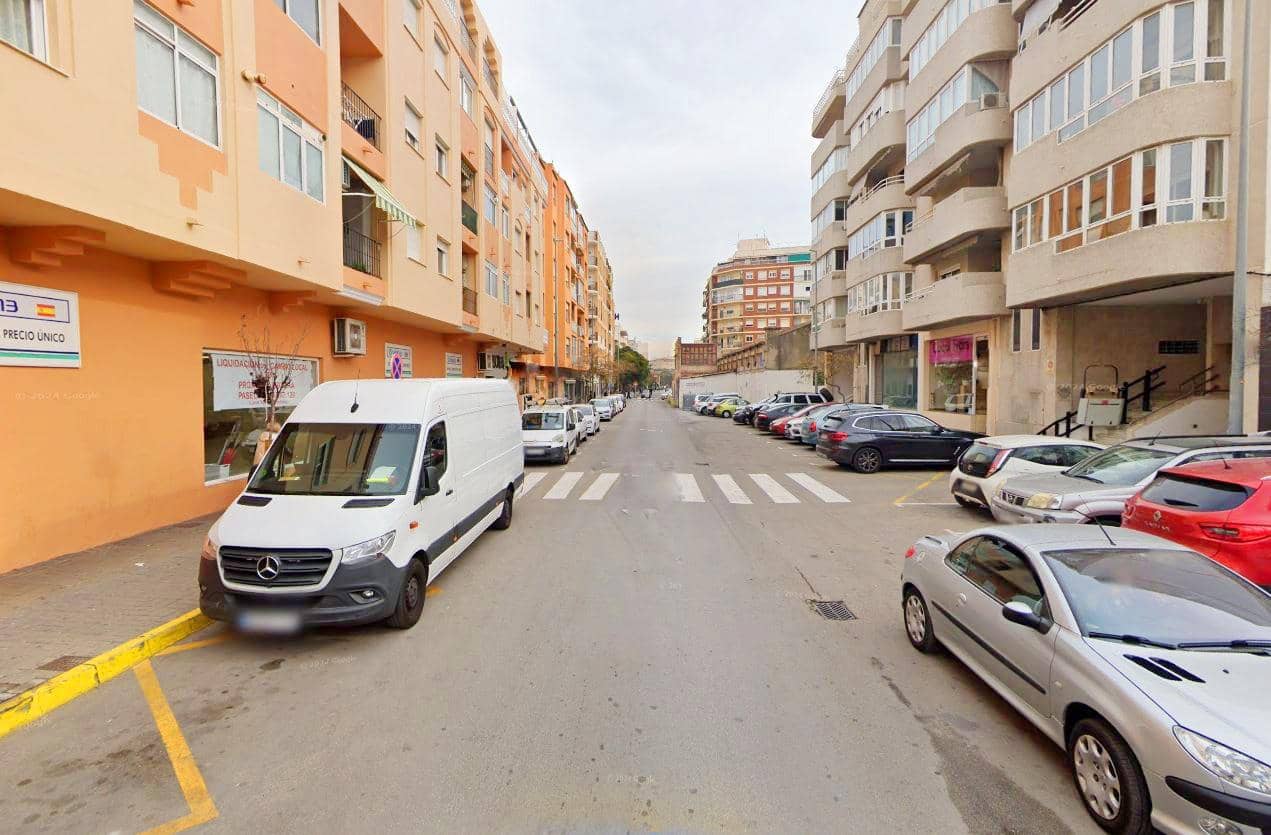 Commercieel te huur in Denia - € 1.100 (Ref: 8735536)