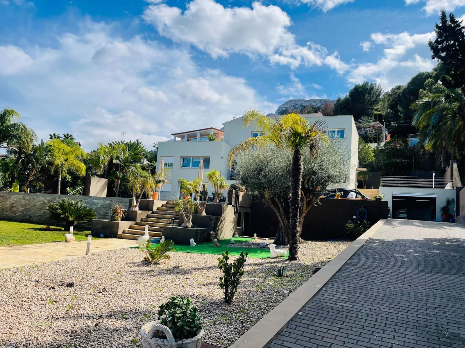 4 bedroom Villa for sale in Denia with pool garage - € 1,450,000 (Ref: 8874537)