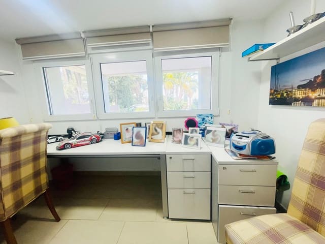 Chalet de 4 habitaciones en Dénia en venta con piscina garaje - 1.450.000 € (Ref: 8874537)