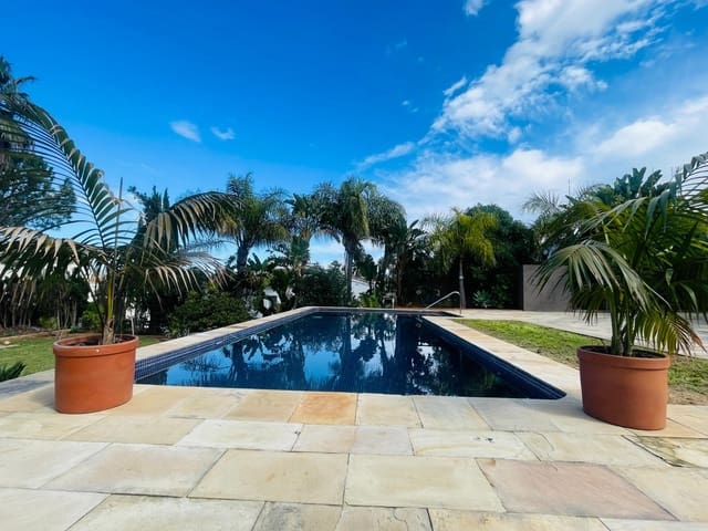 Chalet de 4 habitaciones en Dénia en venta con piscina garaje - 1.450.000 € (Ref: 8874537)