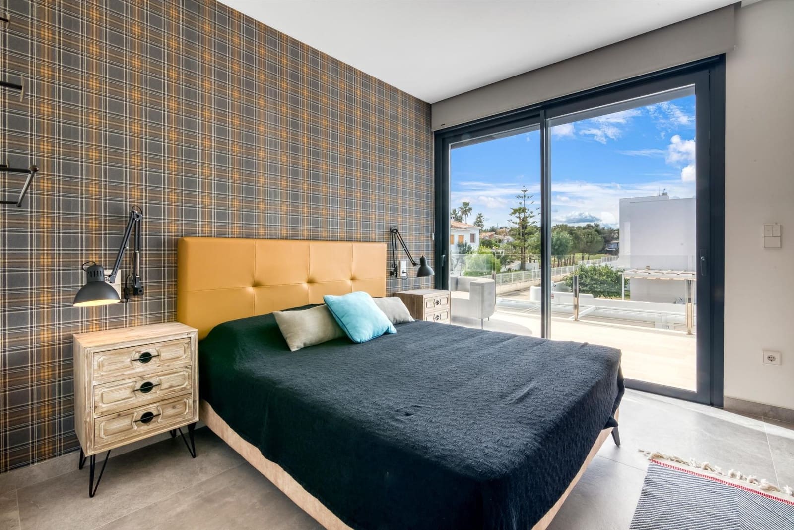 3 bedroom Villa for sale in Denia with pool garage - € 870,000 (Ref: 8888176)