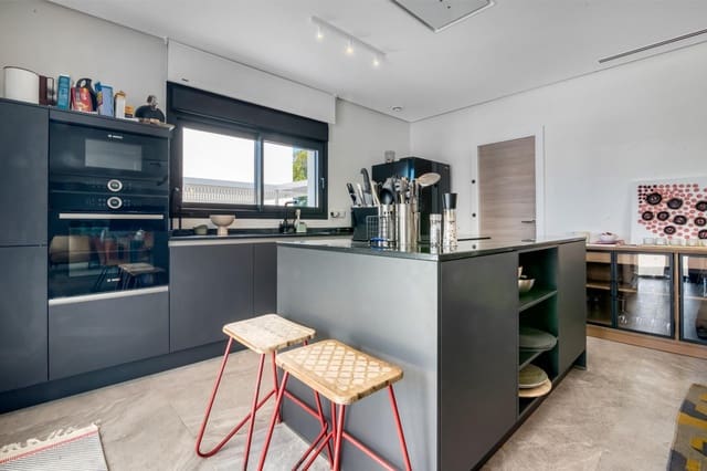 3 chambre Villa/Maison à vendre à Dénia avec piscine garage - 870 000 € (Ref: 8888176)