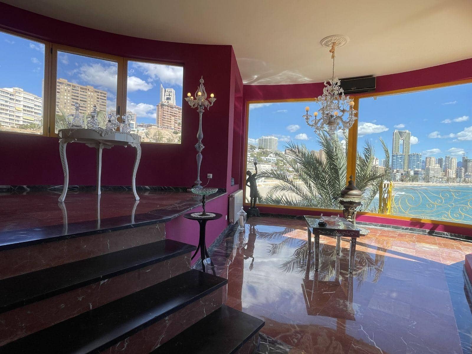 5 sypialnia Willa na sprzedaż w Benidorm z garażem - 2 495 000 € (Ref: 8894858)
