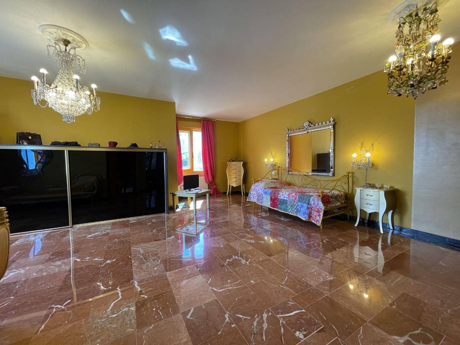 5 sypialnia Willa na sprzedaż w Benidorm z garażem - 2 495 000 € (Ref: 8894858)