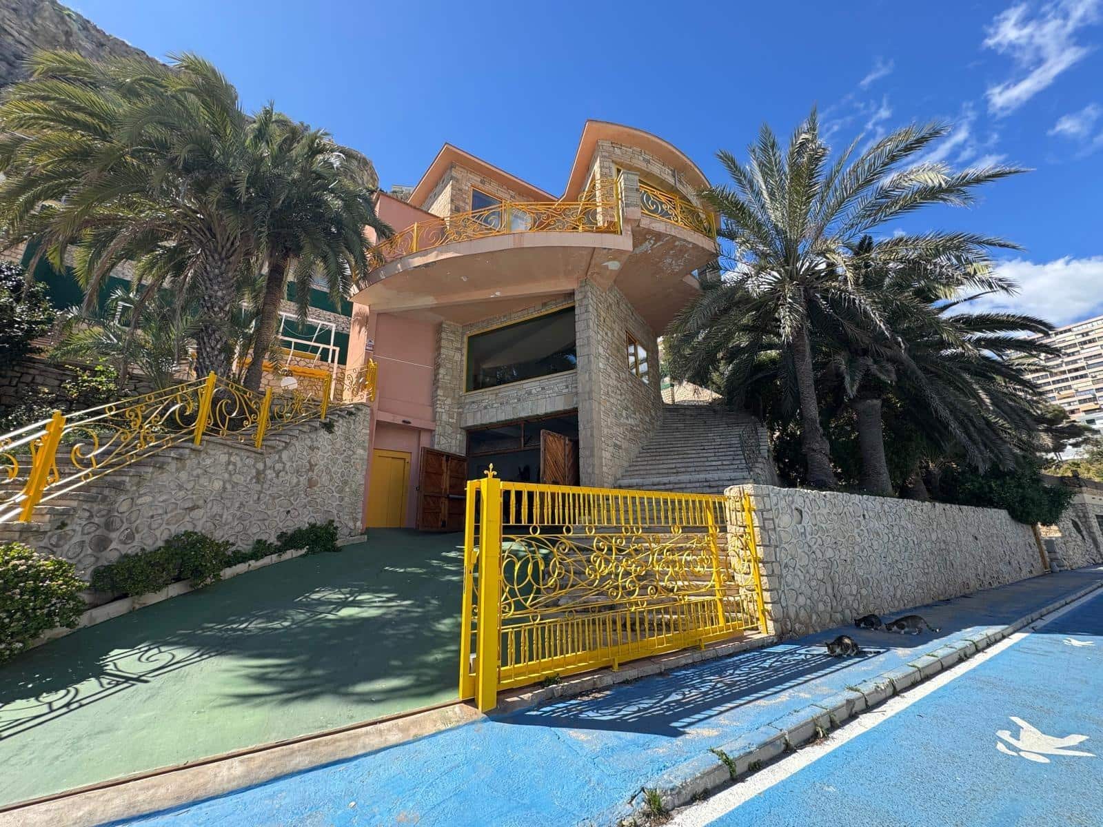5 sypialnia Willa na sprzedaż w Benidorm z garażem - 2 495 000 € (Ref: 8894858)