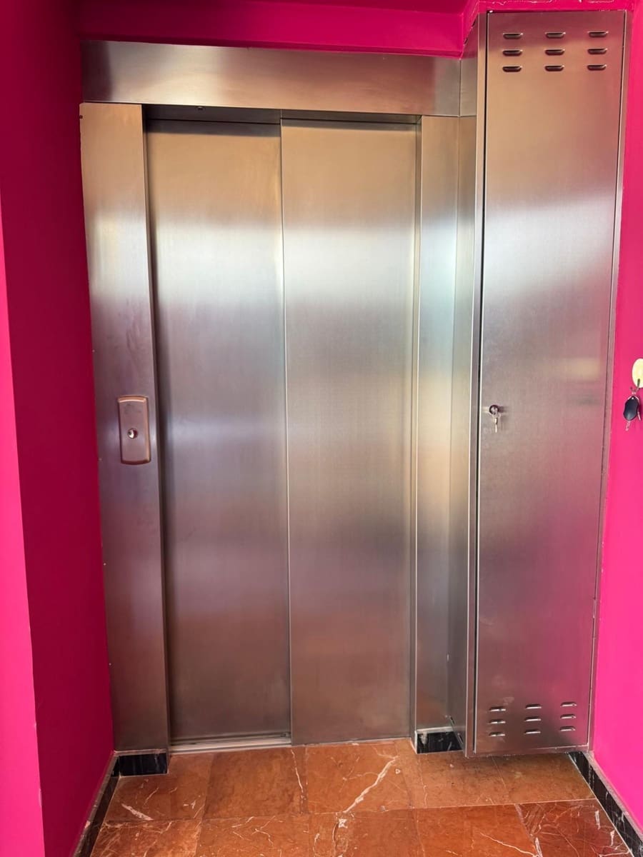 5 slaapkamer Villa te koop in Benidorm met garage - € 2.495.000 (Ref: 8894858)