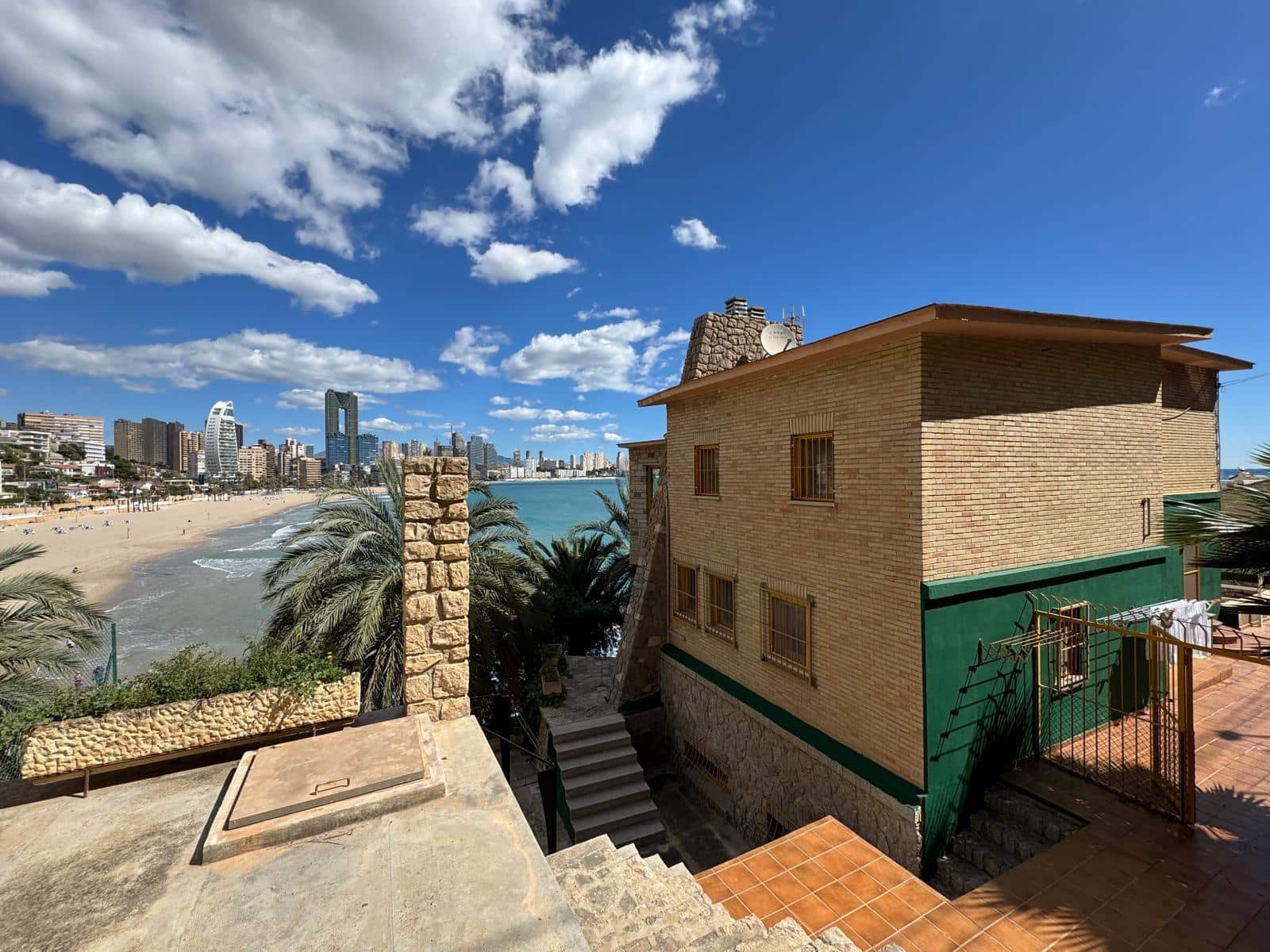 5 slaapkamer Villa te koop in Benidorm met garage - € 2.495.000 (Ref: 8894858)