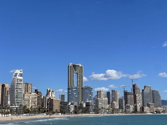 5 bedroom Villa for sale in Poniente, Benidorm with garage - € 2,495,000 (Ref: 8894858)