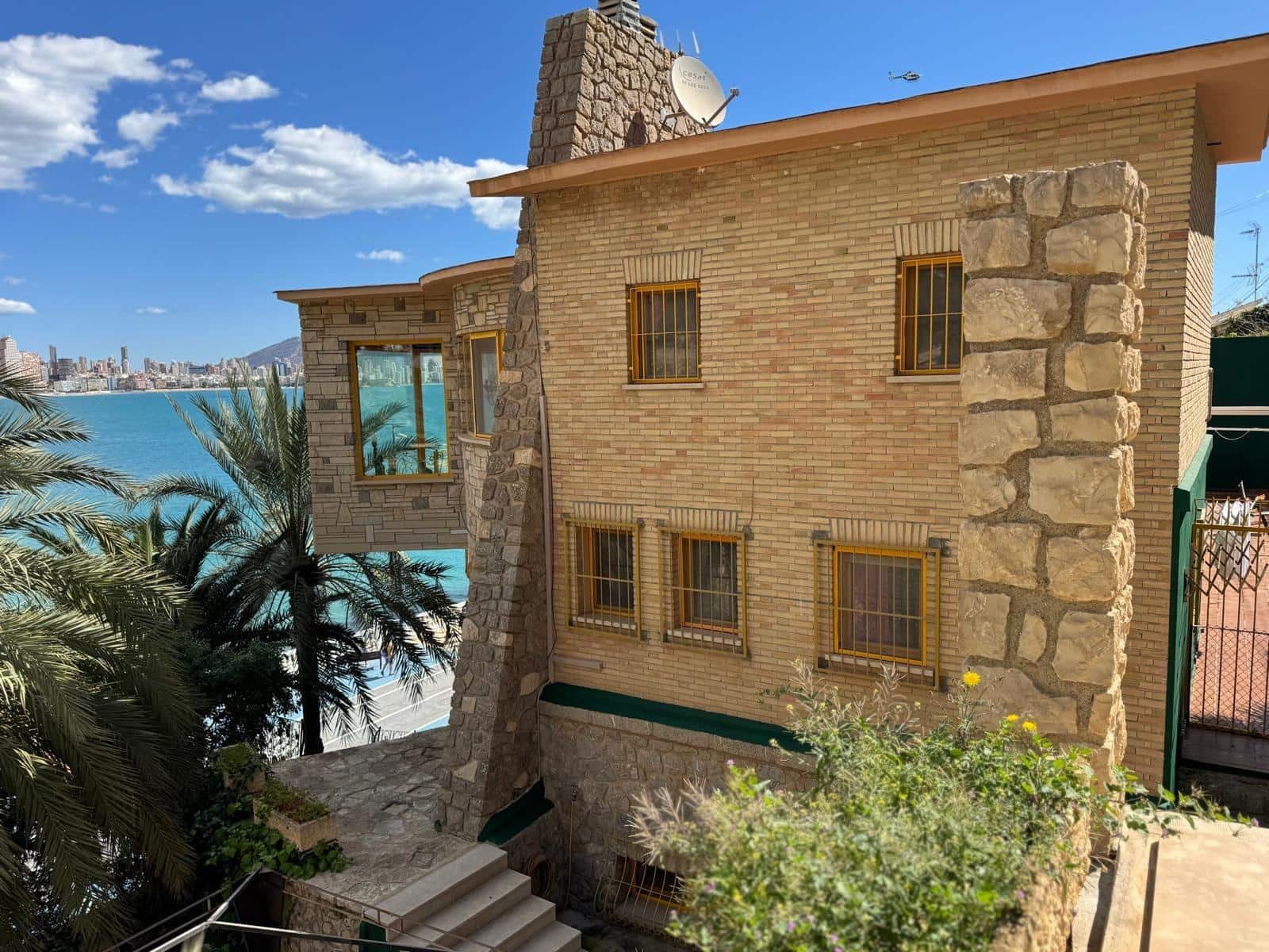 5 slaapkamer Villa te koop in Benidorm met garage - € 2.495.000 (Ref: 8894858)