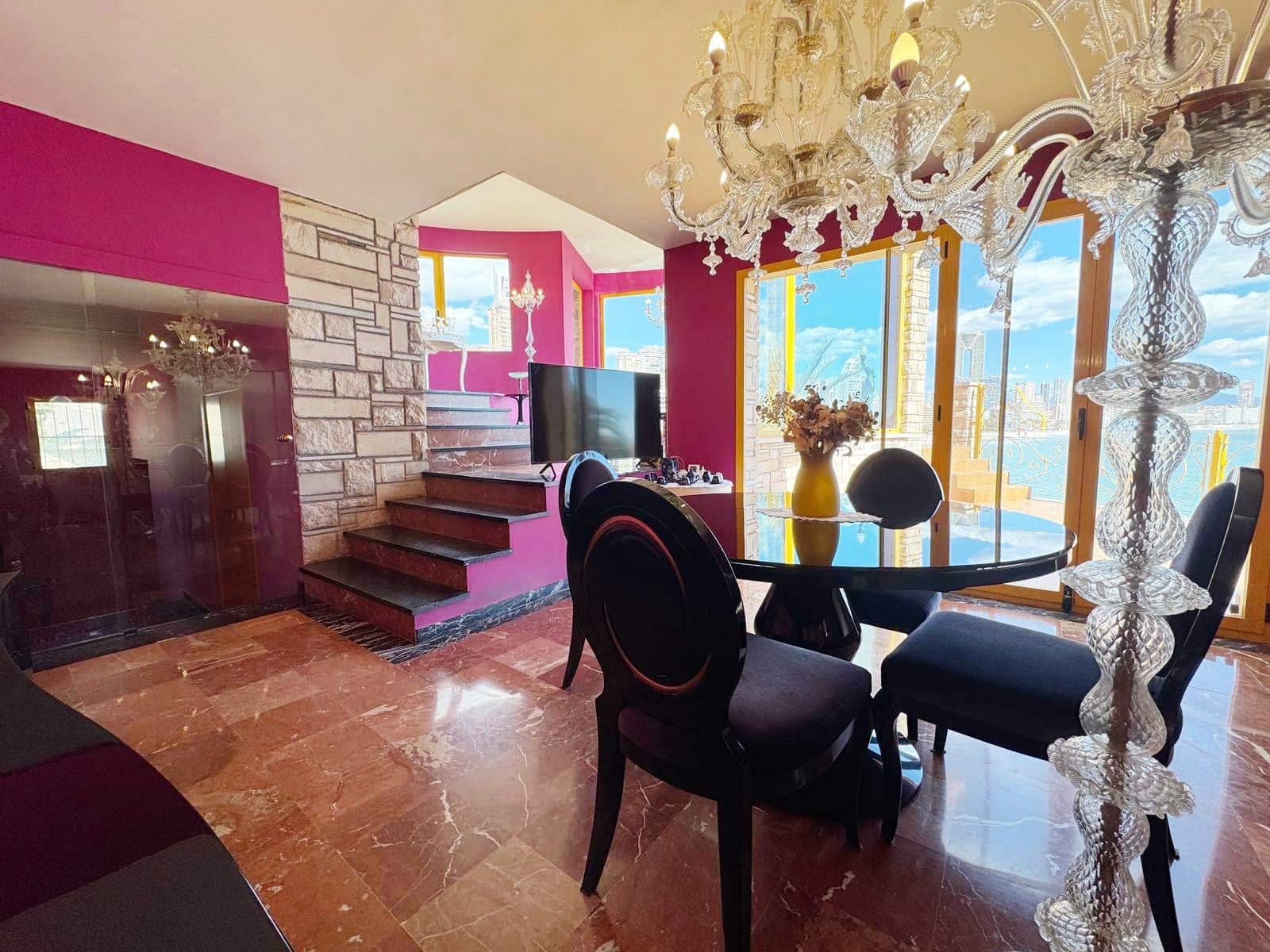 Chalet de 5 habitaciones en Benidorm en venta con garaje - 2.495.000 € (Ref: 8894858)