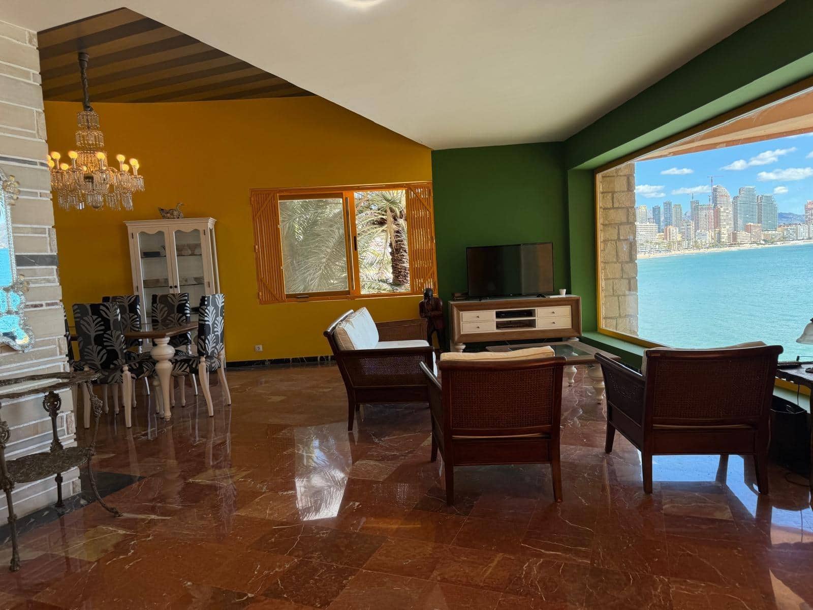 5 bedroom Villa for sale in Benidorm with garage - € 1,990,000 (Ref: 8894858)