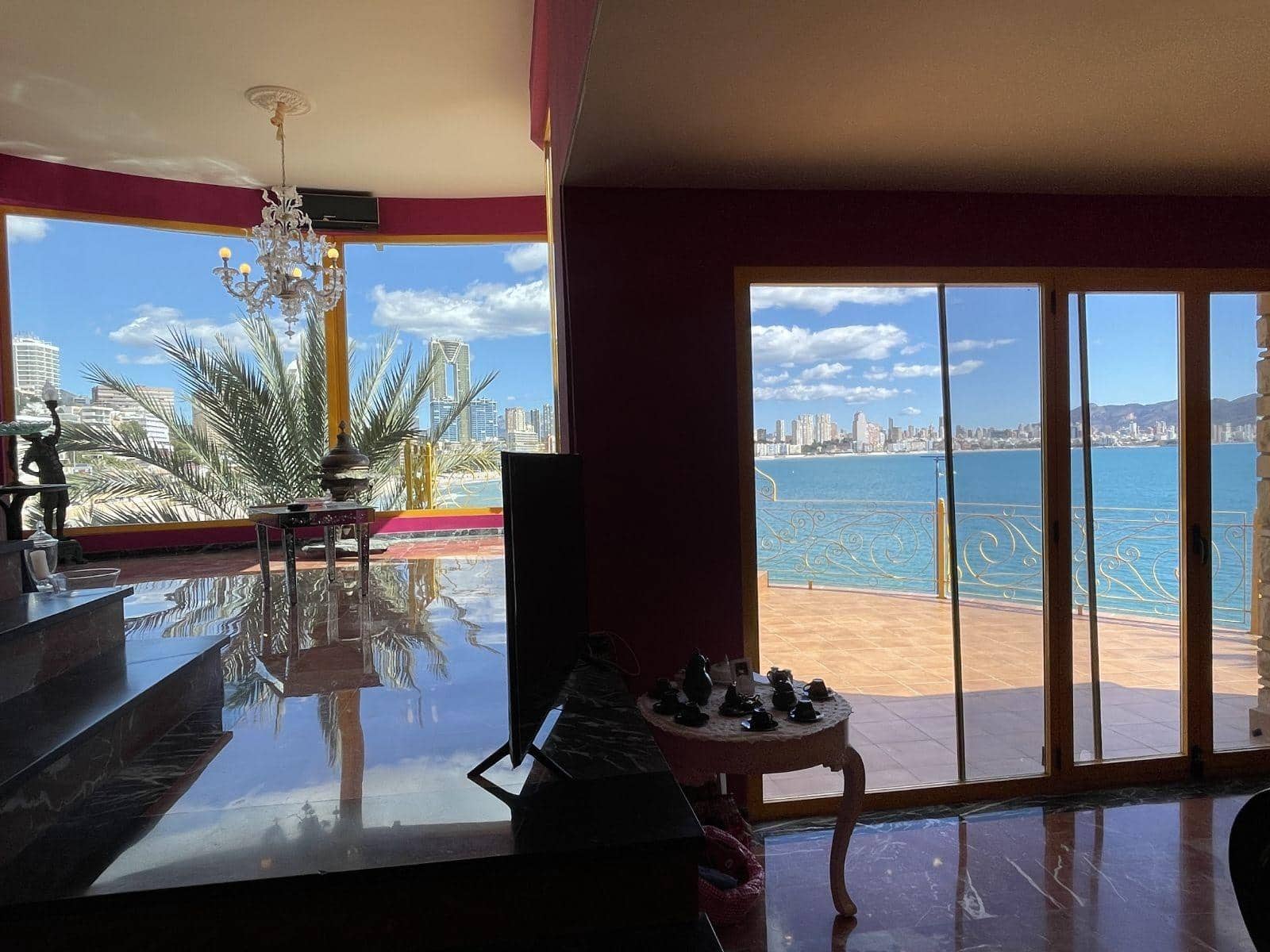 5 bedroom Villa for sale in Benidorm with garage - € 1,990,000 (Ref: 8894858)