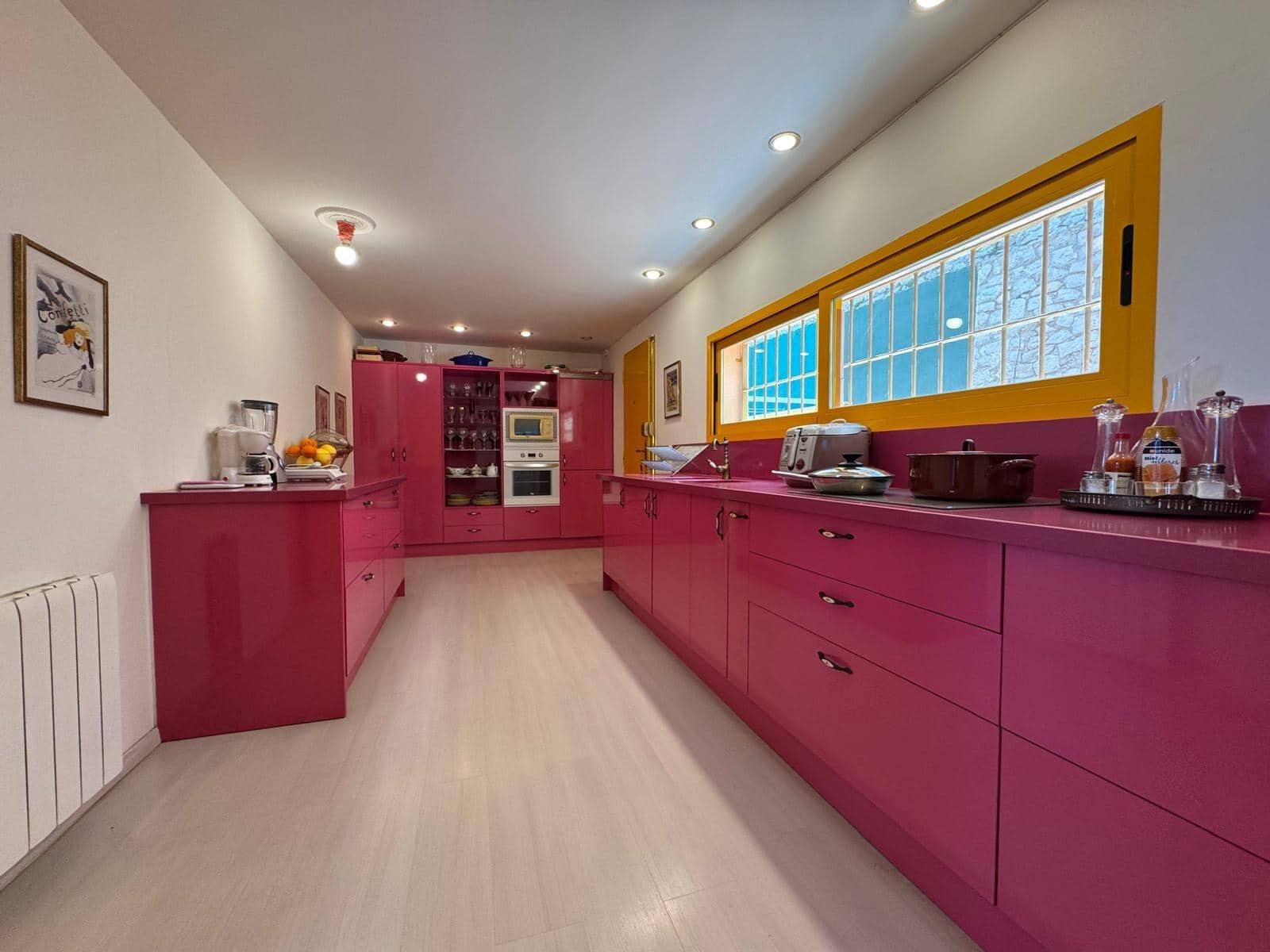 5 bedroom Villa for sale in Benidorm with garage - € 1,990,000 (Ref: 8894858)