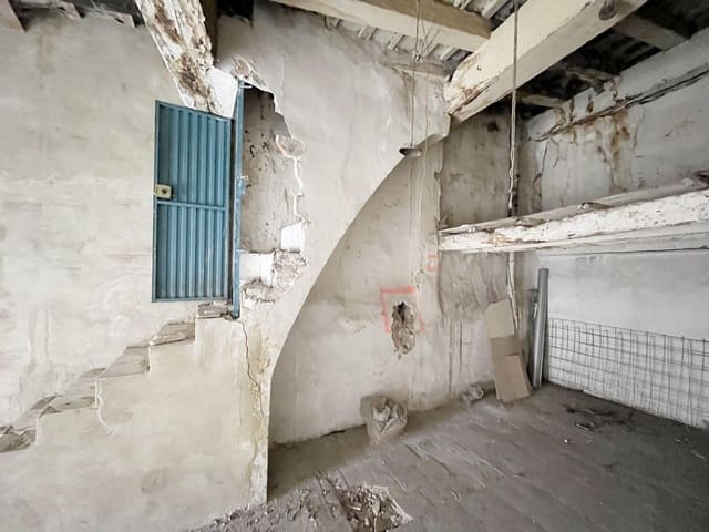 Byhus til salg i Ciutat Vella, Valencia by - € 750.000 (Ref: 8895340)
