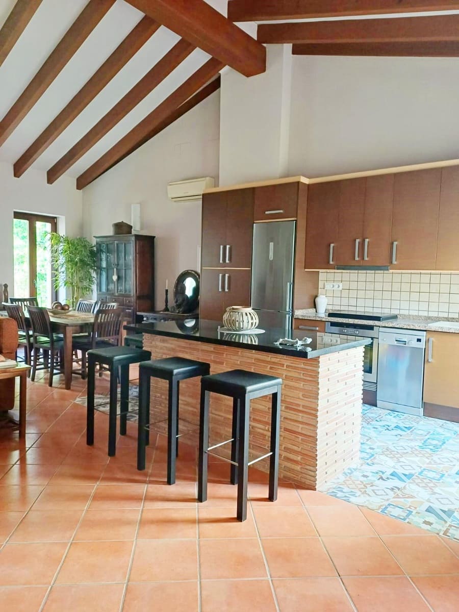 4 sovrum Lägenhet till salu i Denia - 456 000 € (Ref: 8950475)