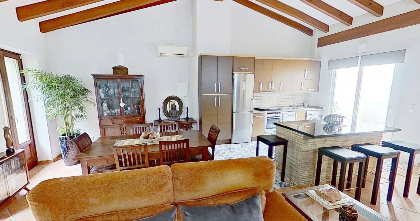 4 soveværelse Lejlighed til salg i Denia - € 456.000 (Ref: 8950475)