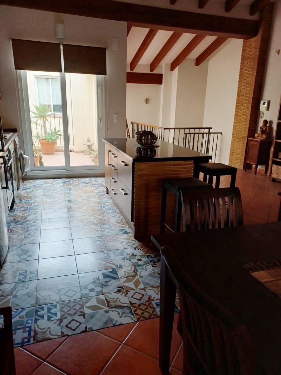 4 sovrum Lägenhet till salu i Denia - 456 000 € (Ref: 8950475)