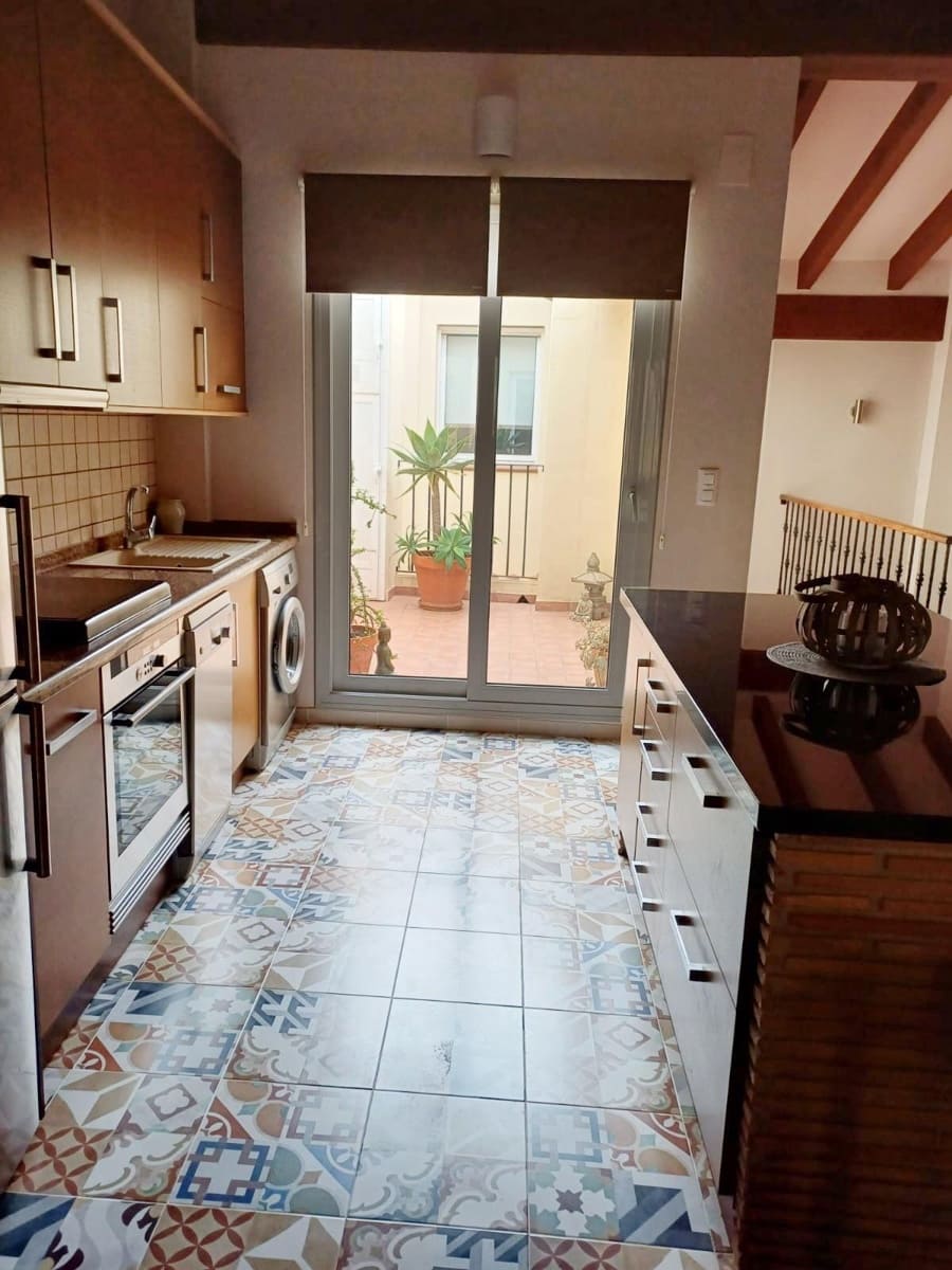 4 sovrum Lägenhet till salu i Denia - 456 000 € (Ref: 8950475)