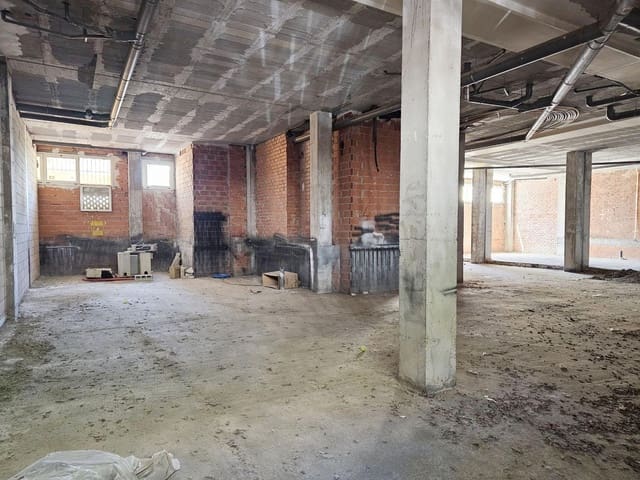 Kommersiell til leie i Centro Urbano, Dénia - € 5 500 (Ref: 8957265)