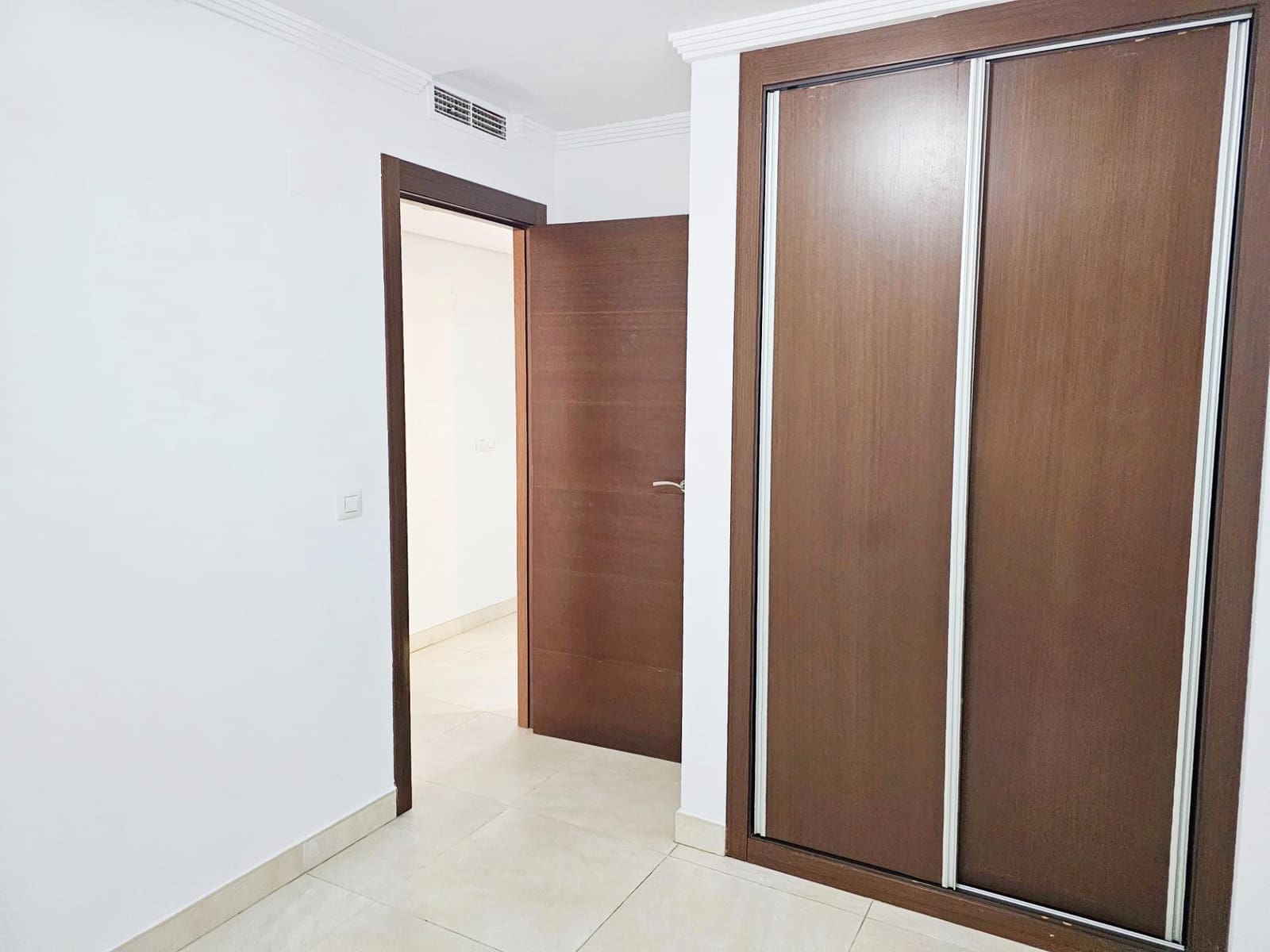 3 bedroom Flat for sale in Denia with garage - € 269,000 (Ref: 8979322)