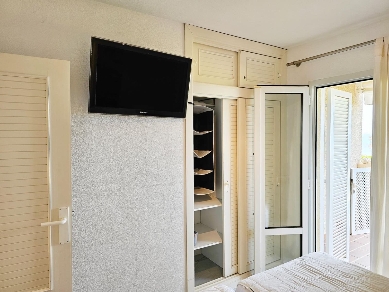 Apartamento de 2 habitaciones en Dénia en alquiler con piscina - 900 € (Ref: 8982492)